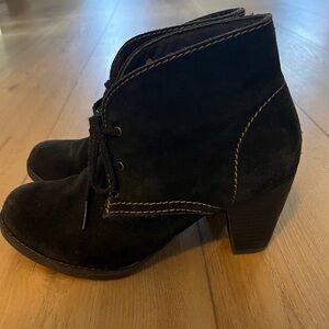 Clarks Suede Lace Up Ankle Boots Womens 7.5  Black